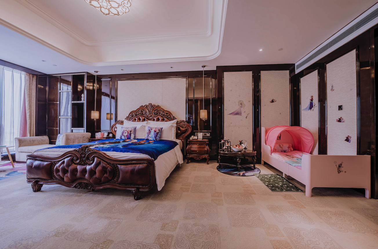 行政亲子房-冰雪奇缘