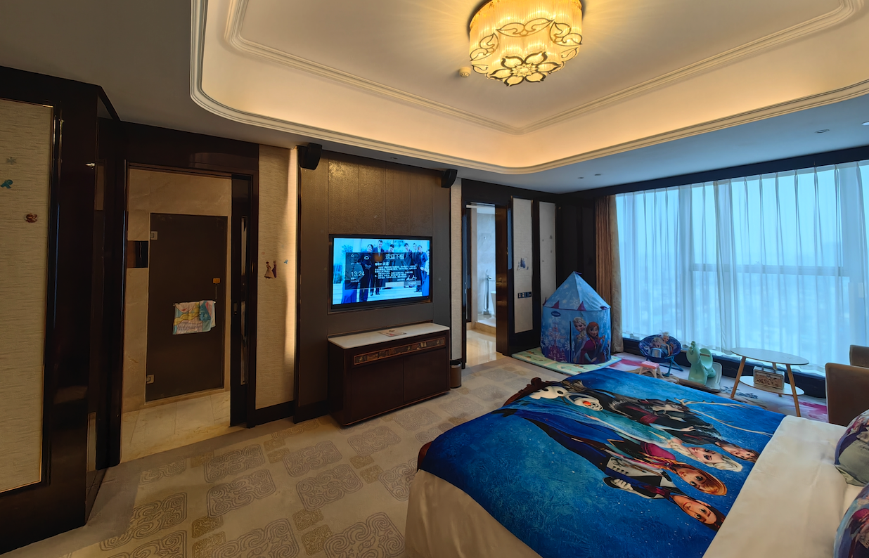 行政亲子房-冰雪奇缘